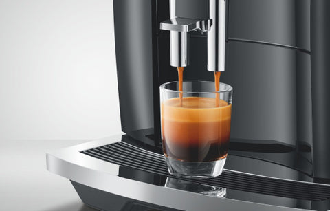E8 Piano Black (EC) Kaffeevollautomat
