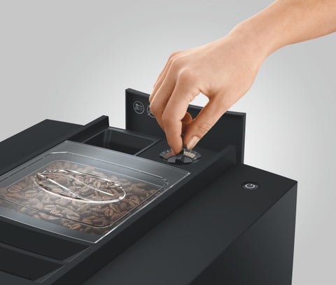 E8 Piano Black (EC) Kaffeevollautomat